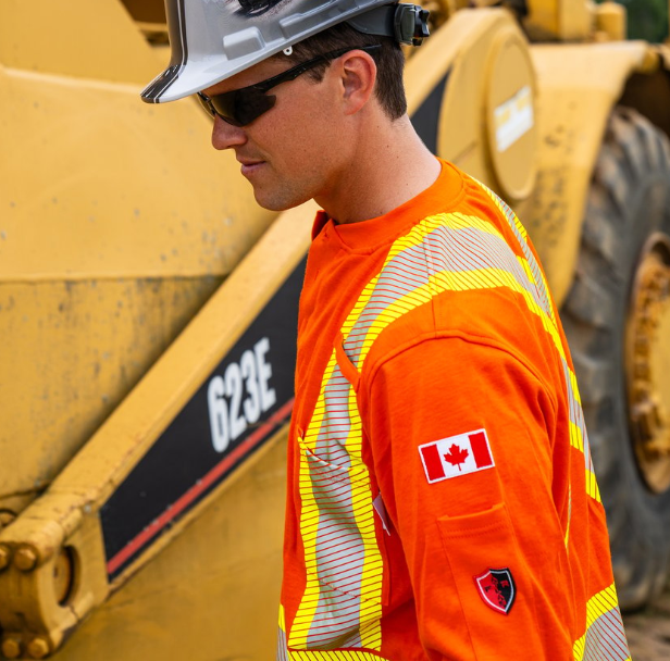 What are the differences between CSA (Canada) and OSHA (United States) High Visibility Safety Clothing standards?